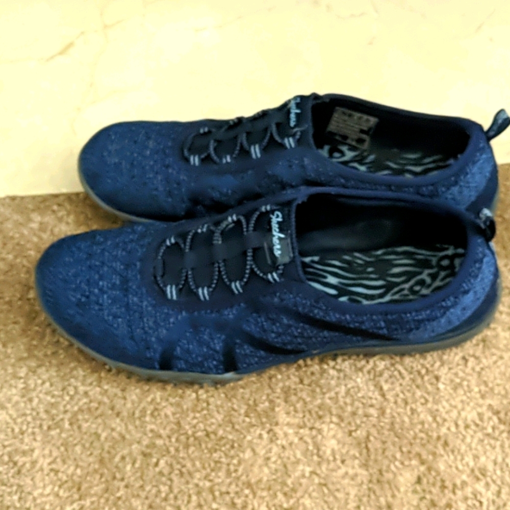 Sketchers navy blue foam 10m